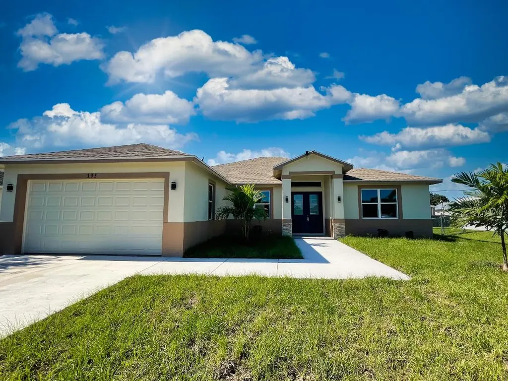 195 SW Starfish Avenue Port St Lucie FL 34984