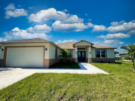 195 SW Starfish Avenue Port St Lucie FL 34984