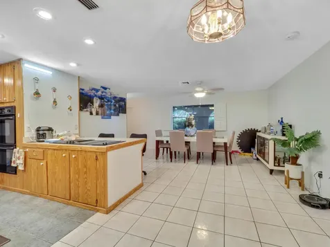 1782 SW Airoso Boulevard Port St Lucie FL 34984