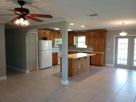 525 NW Azalea Avenue Port St Lucie FL 34983