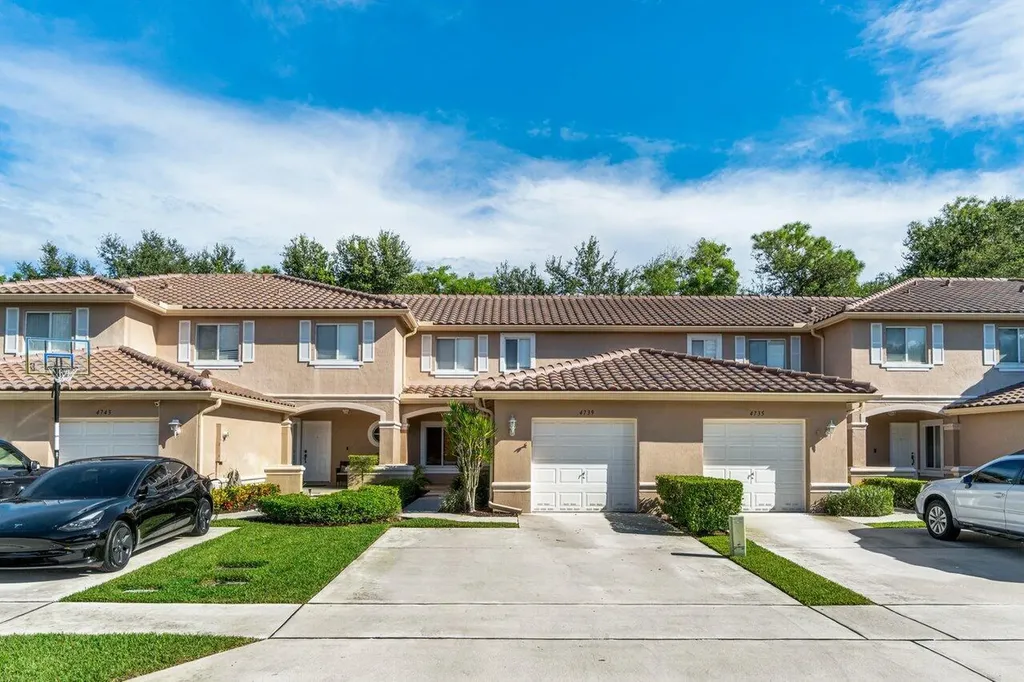 4739 Pinemore Lane Lake Worth FL 33463