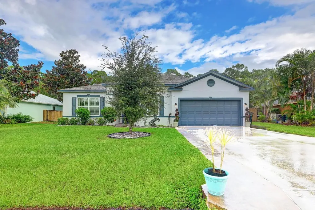 6033 NW Relief Court Port St Lucie FL 34983