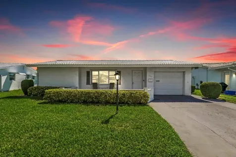 1704 SW 19th Drive Boynton Beach FL 33426