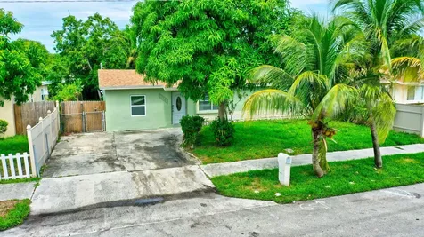 501 SW 9th Street Delray Beach FL 33444