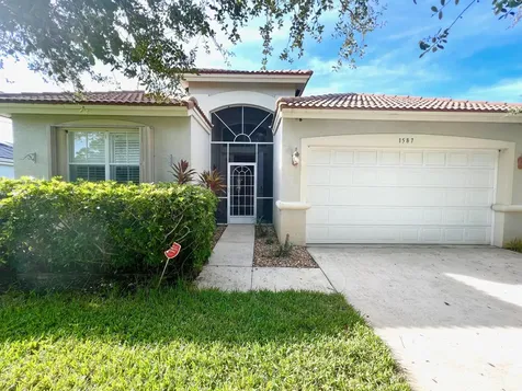 1587 SE Maxim Avenue Port St Lucie FL 34952