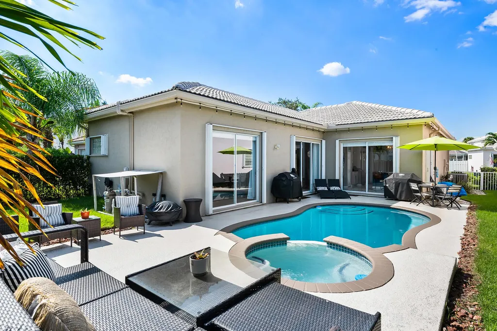 6928 NW 33rd Street Margate FL 33063