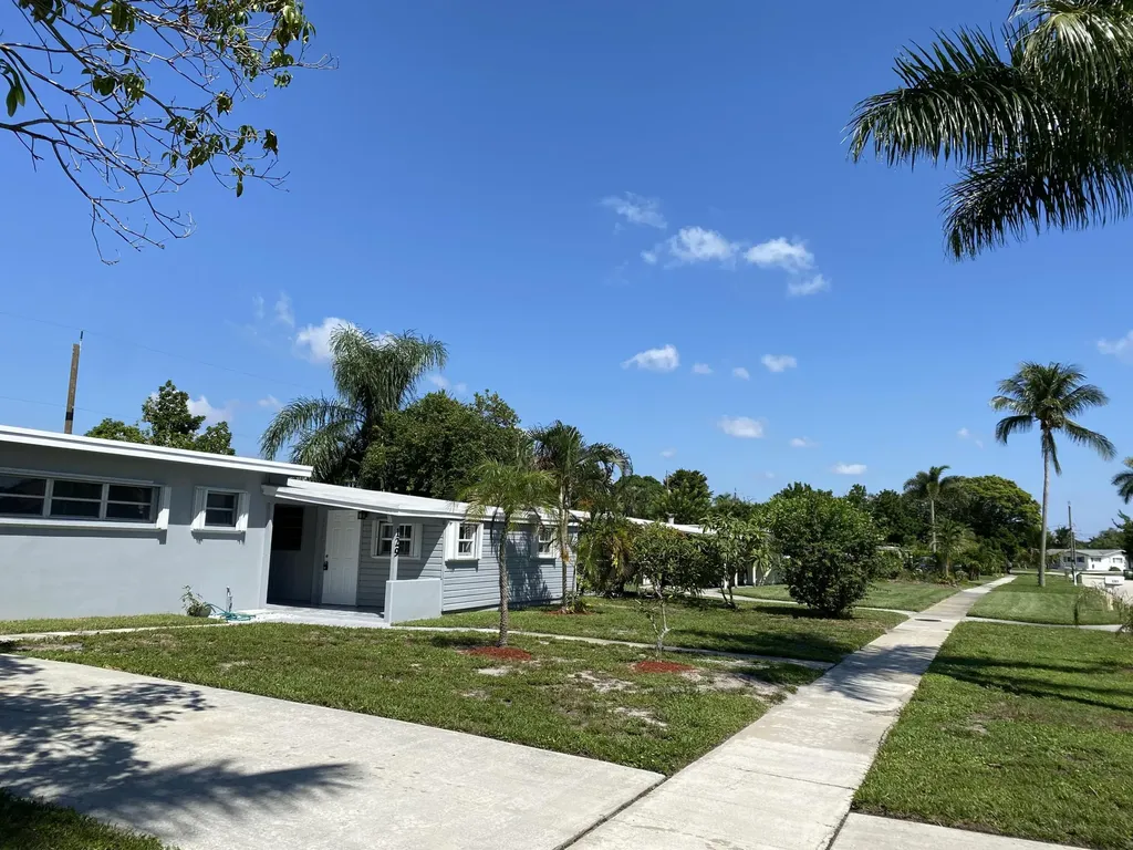 129 Yucatan Drive Palm Springs FL 33461