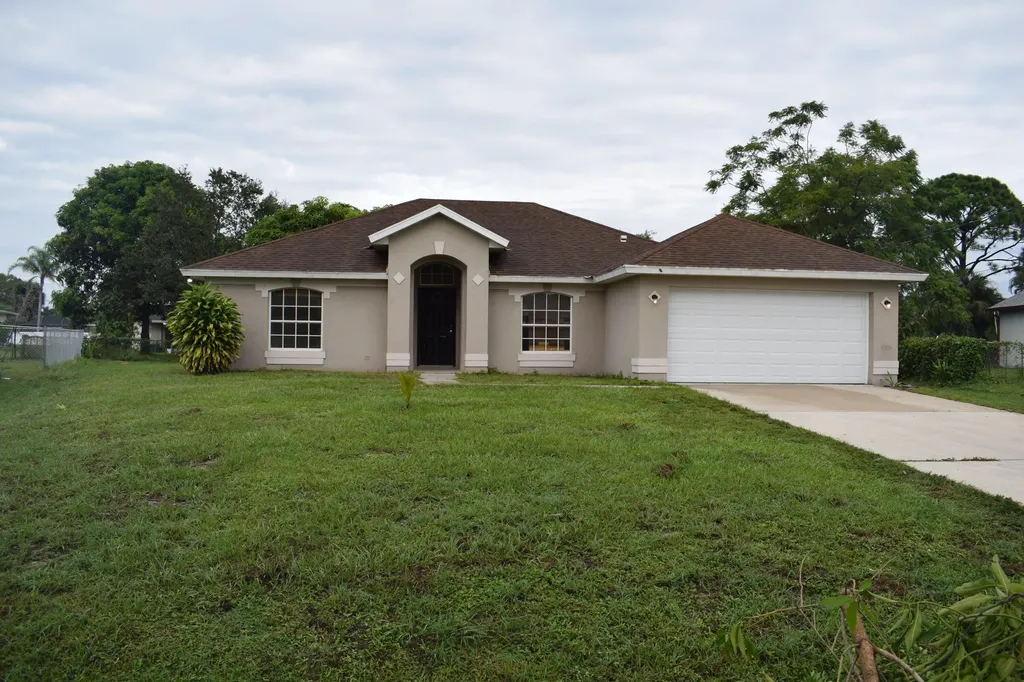 2412 SW Loquat Road Port St Lucie FL 34953