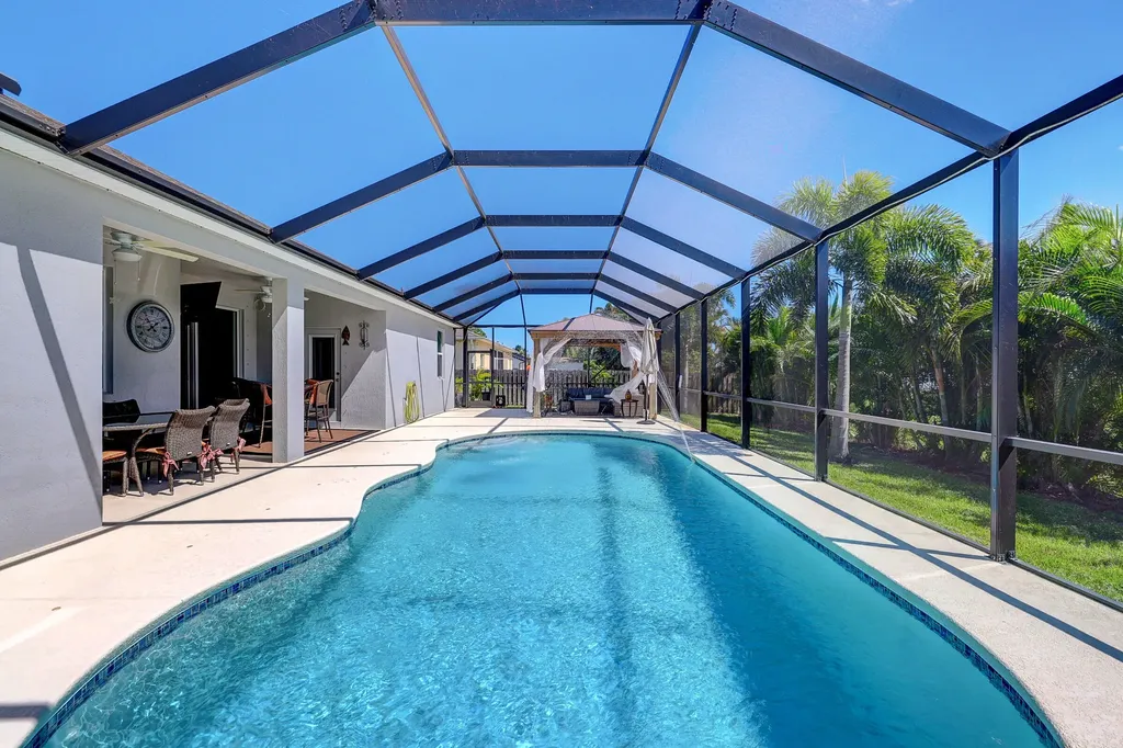 1002 SE Walters Terrace Port St Lucie FL 34983