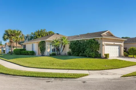 885 SW Rocky Bayou Terrace Port St Lucie FL 34986