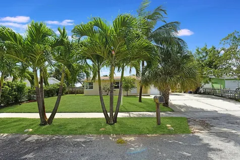 2044 SW 12th Court Delray Beach FL 33445