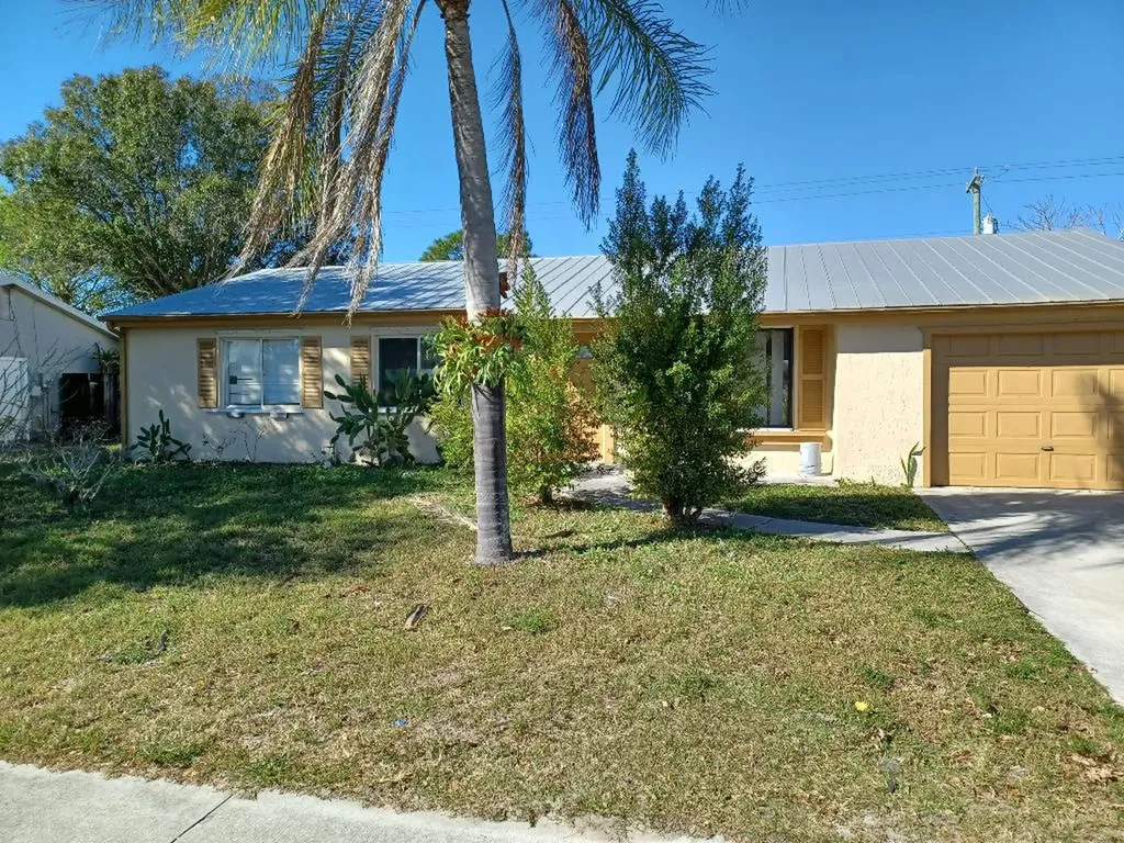 356 NW Airoso Boulevard Port St Lucie FL 34983