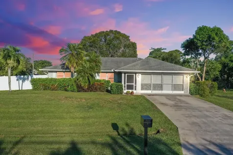 1673 SE Manth Lane Port St Lucie FL 34983