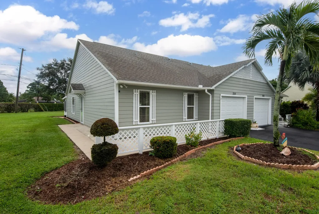 2551 SE Tropical East Circle Port St Lucie FL 34952