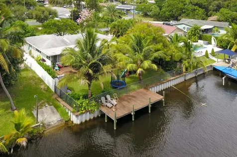 2520 SW 10th Street Boynton Beach FL 33426