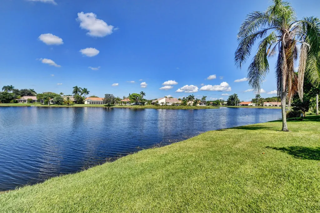 2641 SW 23rd Cranbrook Court Boynton Beach FL 33436