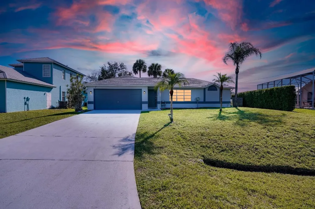 2381 SW Freeman Street Port St Lucie FL 34953