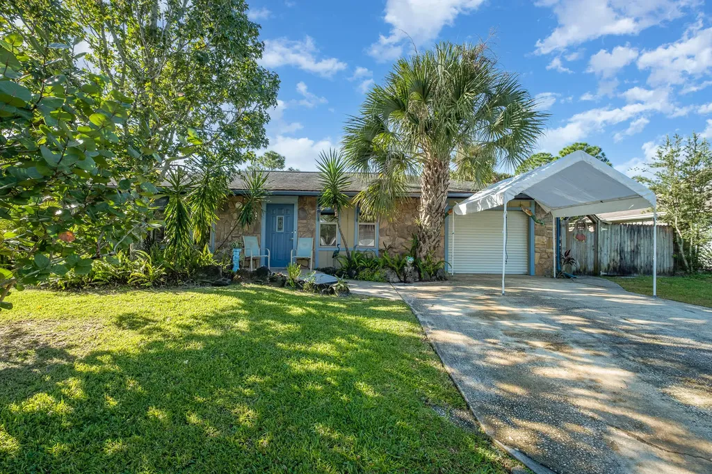 506 Evergreen Street NE Palm Bay FL 32907