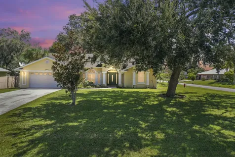2291 SW Pigeon Terrace Port St Lucie FL 34953