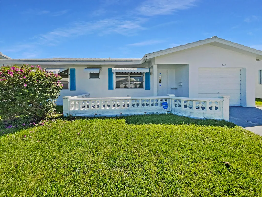 902 SW 5th Court Boynton Beach FL 33426