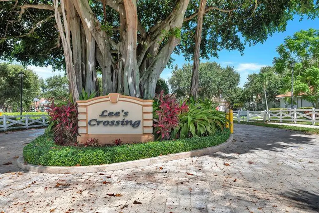 137 E Lee Road Delray Beach FL 33445