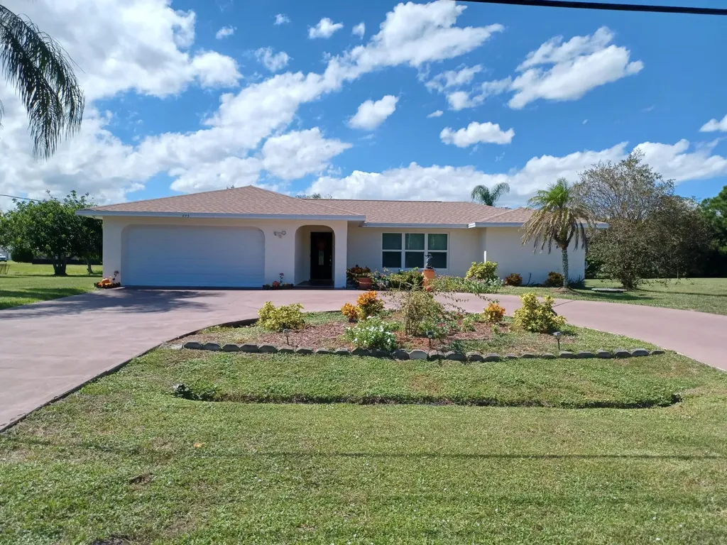 2938 SE Bakersfield Street Port St Lucie FL 34952