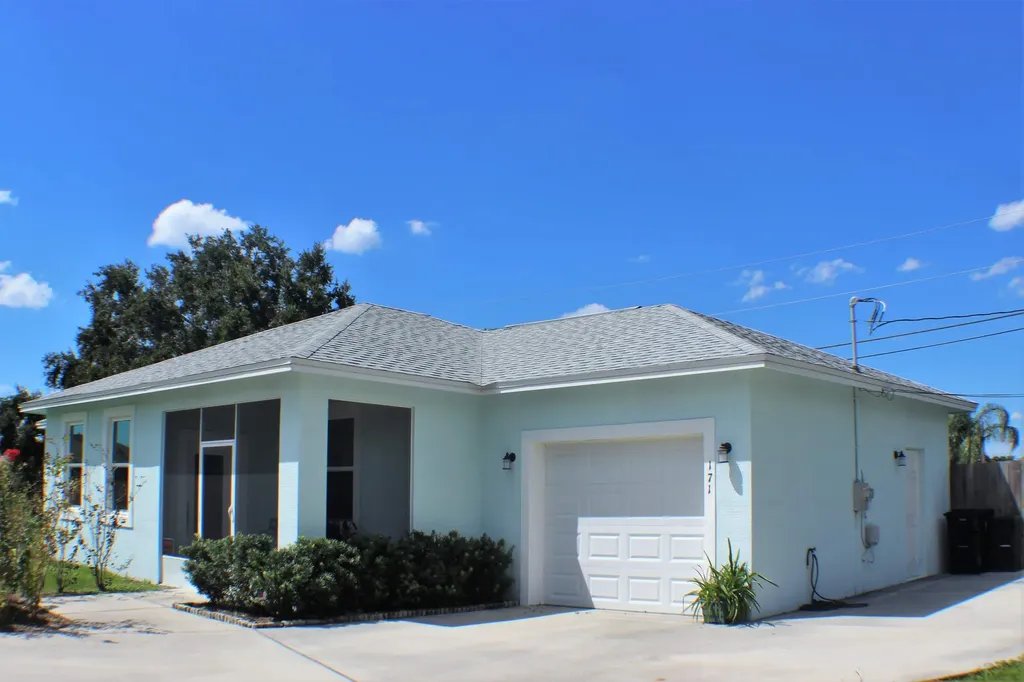 171 SW Veal Court Port St Lucie FL 34953
