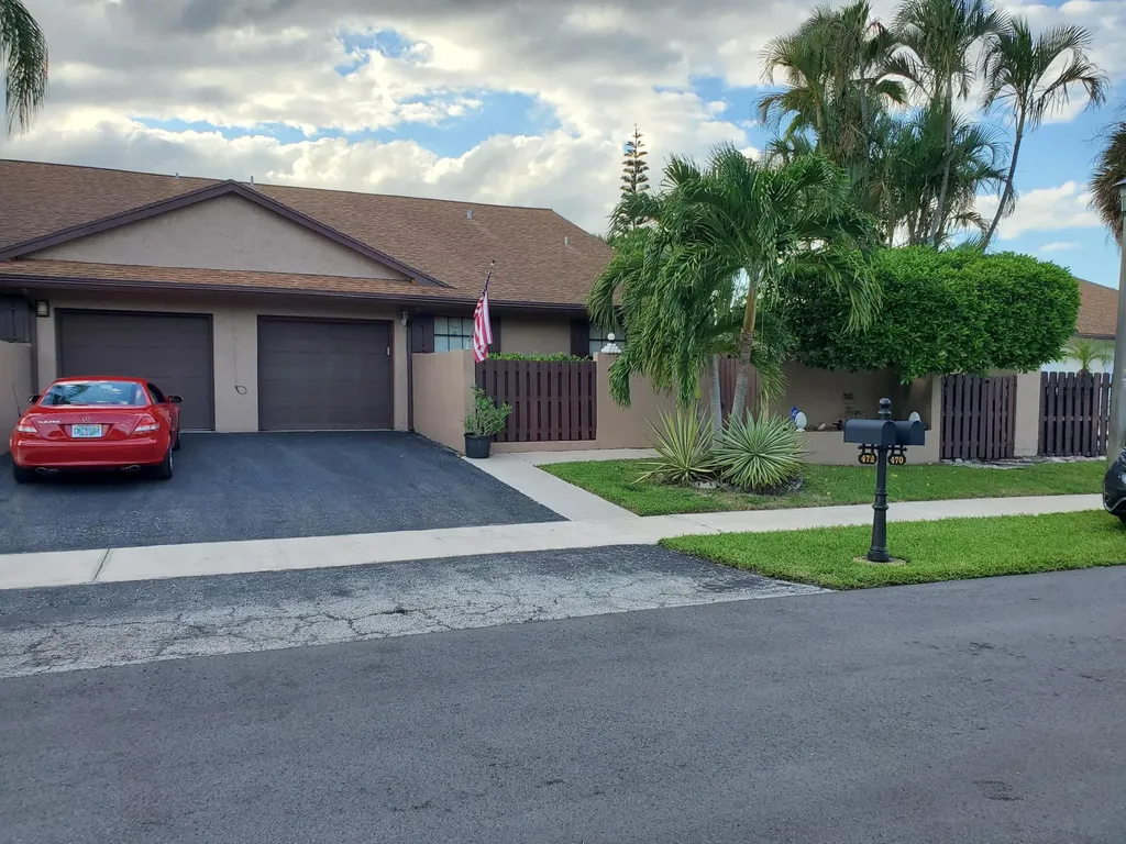 470 SW 28th Avenue Delray Beach FL 33445