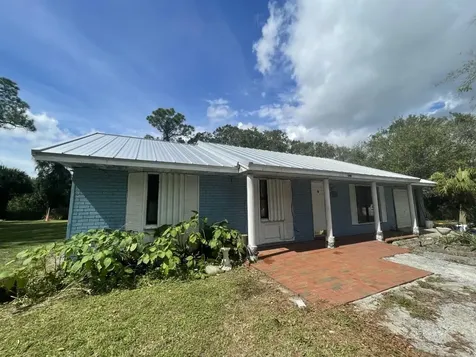 855 8th Court SW Vero Beach FL 32962