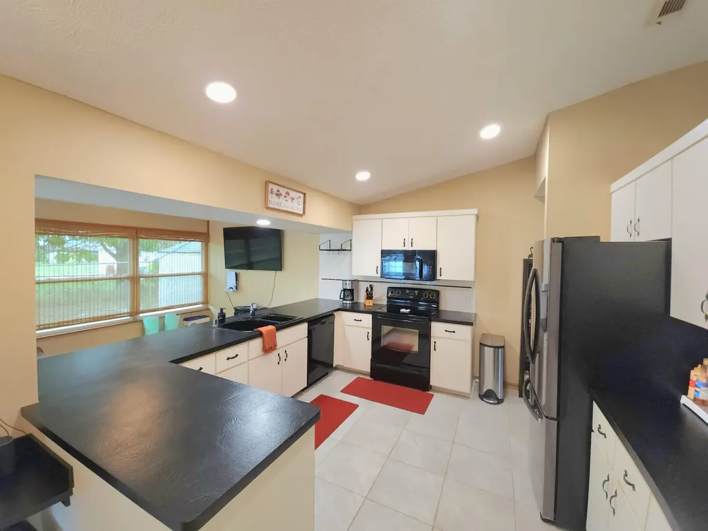 2549 SE Oaklyn Street Port St Lucie FL 34984