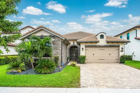 8924 Grand Prix Lane Boynton Beach FL 33472