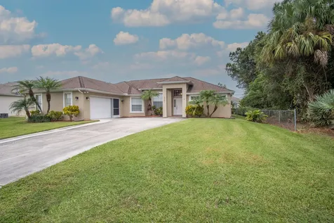 2041 SW Beekman Street Port St Lucie FL 34953