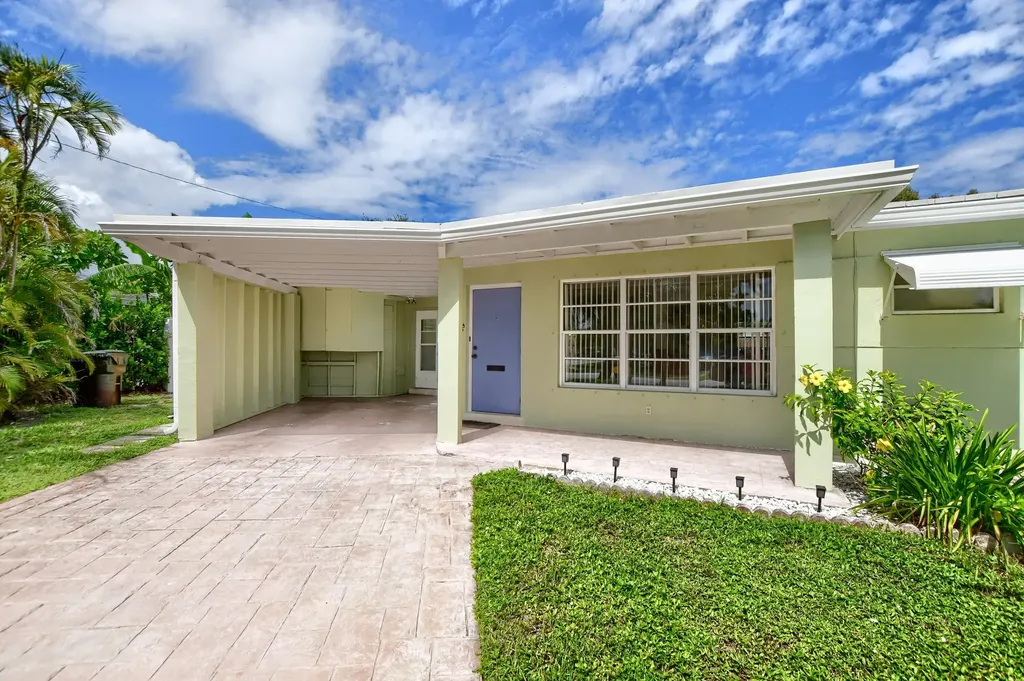 2315 NE 4th Avenue Boca Raton FL 33431