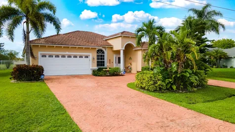 826 SW College Park Road Port St Lucie FL 34953