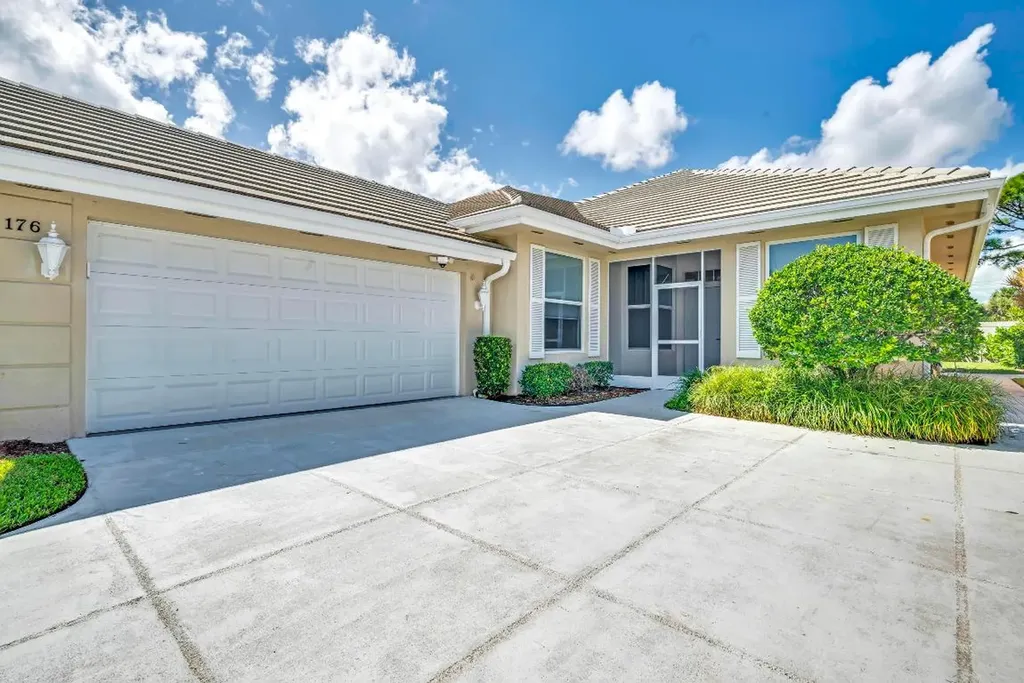 176 NW Bentley Circle Port St Lucie FL 34986