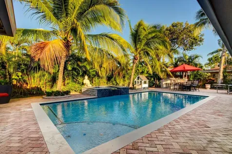 17650 Oakwood Avenue Boca Raton FL 33487