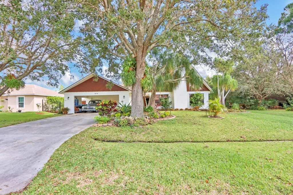 1679 SW Sylvester Lane Port St Lucie FL 34984