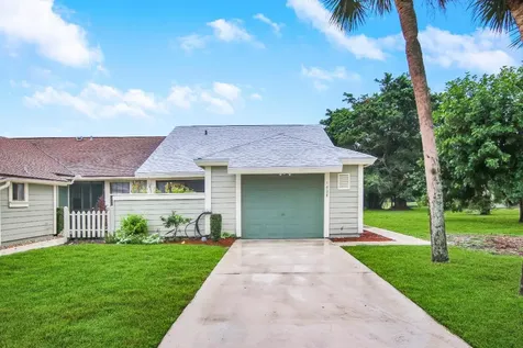 1436 SE Colchester Circle Port St Lucie FL 34952