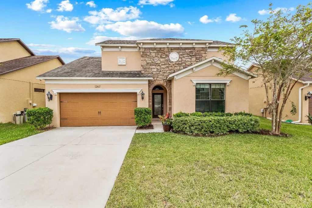 1267 Woods Landing Drive Minneola FL 34715