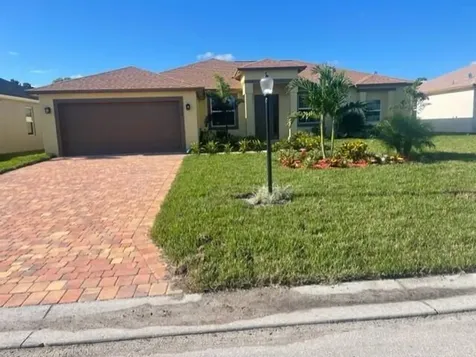 436 SW Vista Lake Drive Port St Lucie FL 34953