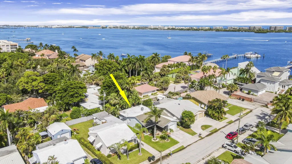 70 18th Avenue S Lake Worth Beach FL 33460