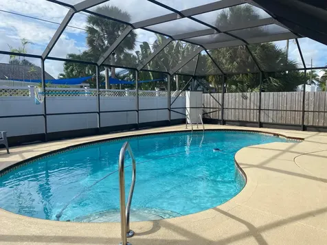 8082 SE Helen Terrace Hobe Sound FL 33455
