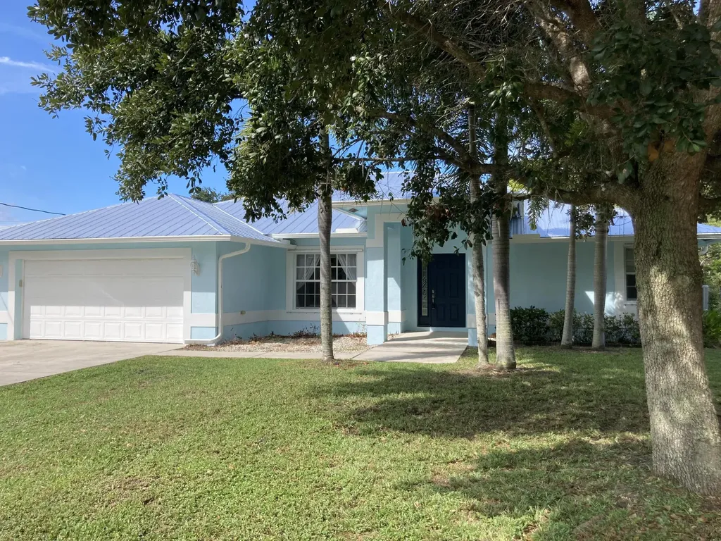 3871 SE Dixie Ross Street Stuart FL 34997
