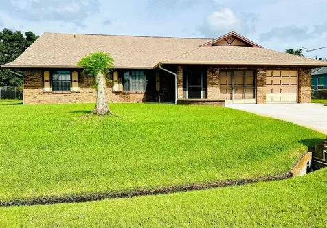1505 SE Pitcher Road Port St Lucie FL 34952
