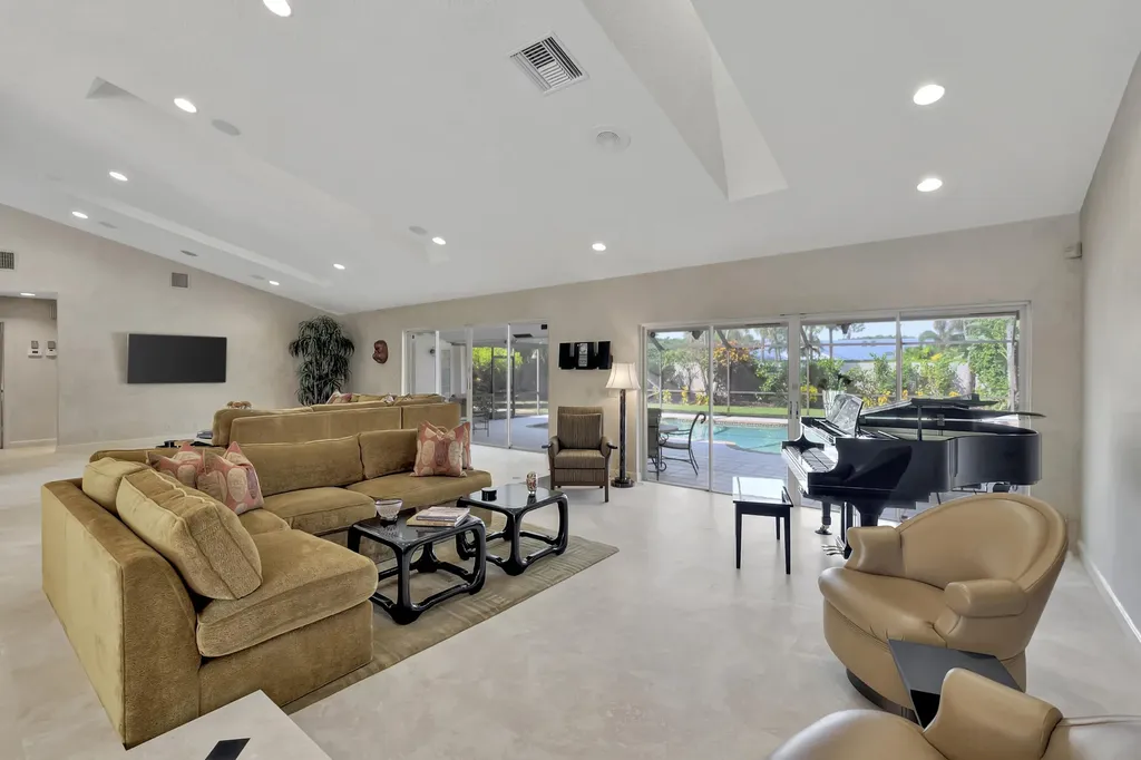 7405 Mahogany Bend Place Boca Raton FL 33434