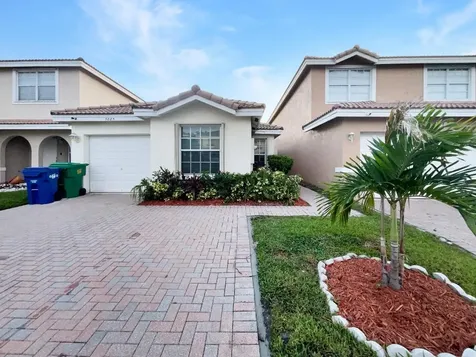 3885 NW 67th Way Lauderhill FL 33319