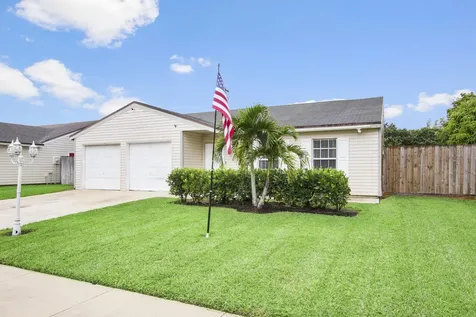 7846 Blairwood Circle W Lake Worth FL 33467