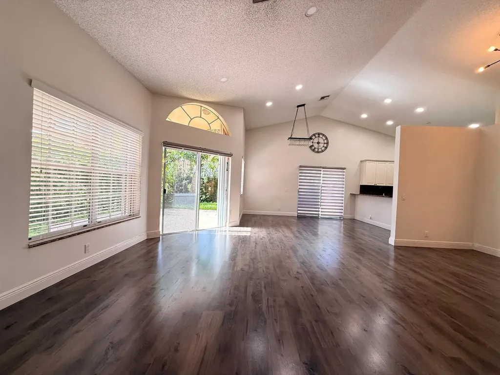 11042 Topeka Place Cooper City FL 33026
