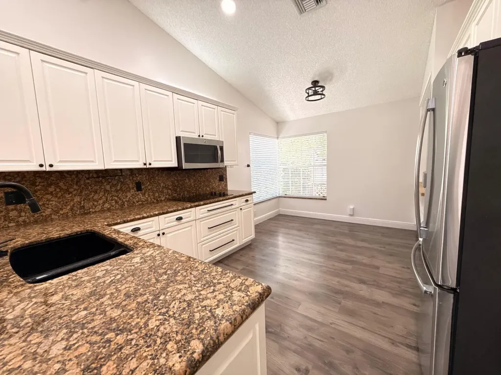 11042 Topeka Place Cooper City FL 33026