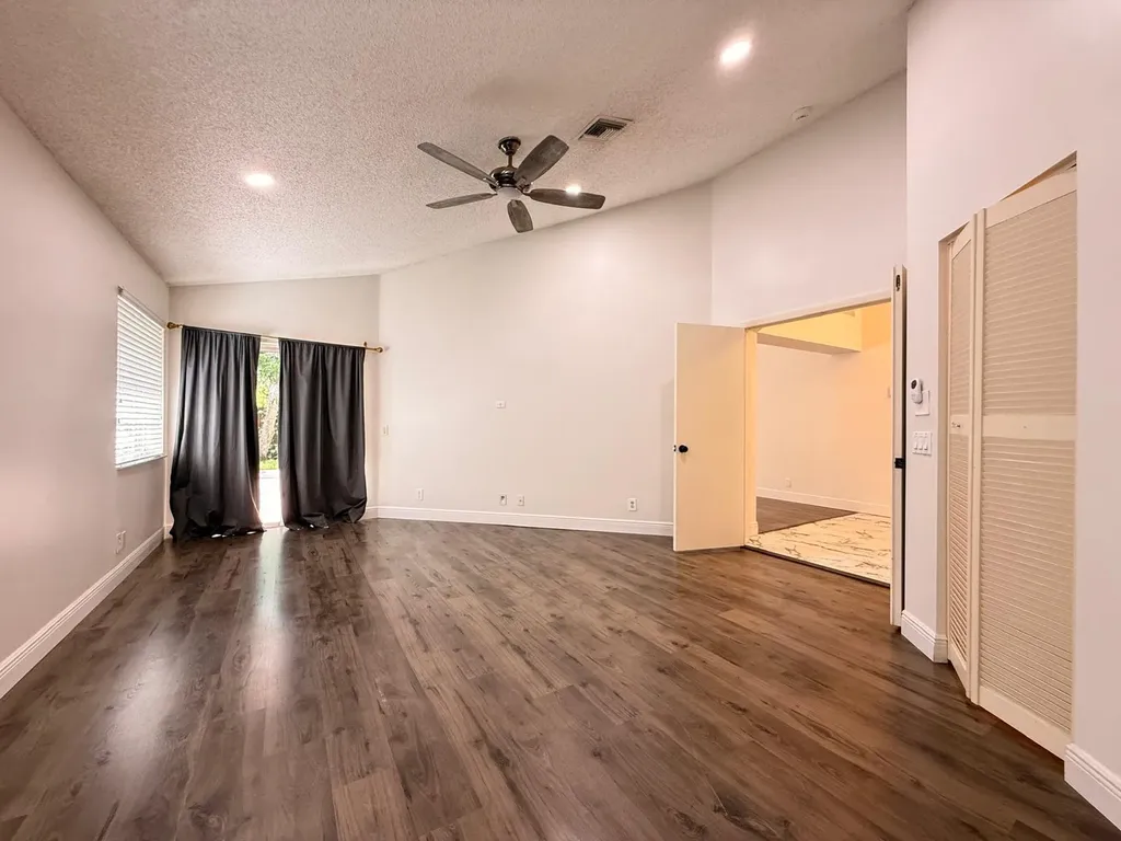 11042 Topeka Place Cooper City FL 33026